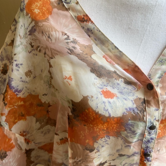 Buffalo Sheer Button Down EUC - Picture 4 of 9